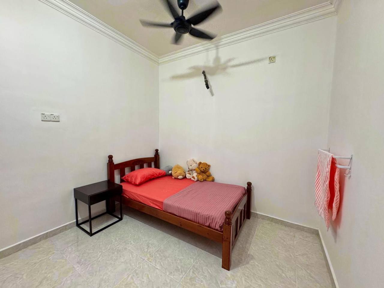 Ibai Golf Home Resort Homestay Kuala Terengganu Bagian luar foto
