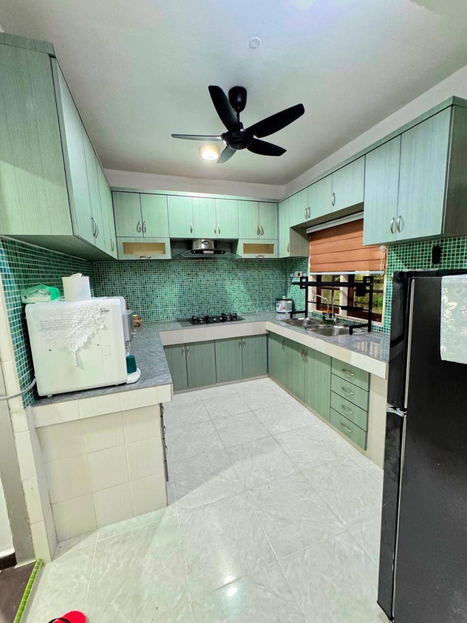 Ibai Golf Home Resort Homestay Kuala Terengganu Bagian luar foto